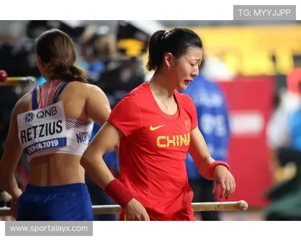 格蕾琴·沃尔什闪耀NCAA赛场 多项冠军加身成焦点